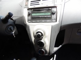 2007 TOYOTA YARIS 2DR HATCHBACK SILVER 1.5 AT Z20025